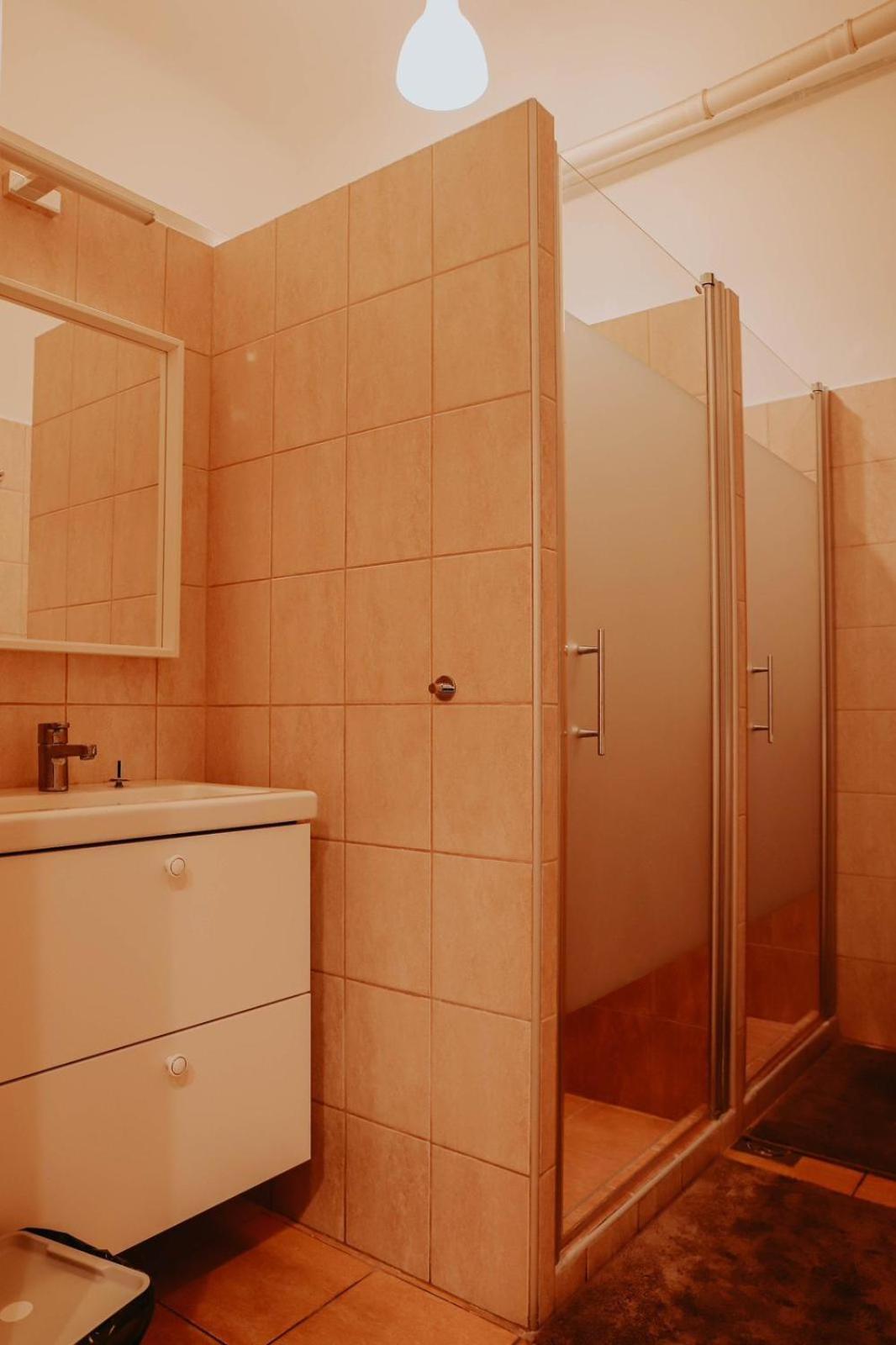 דירה For Rent In Centre *
