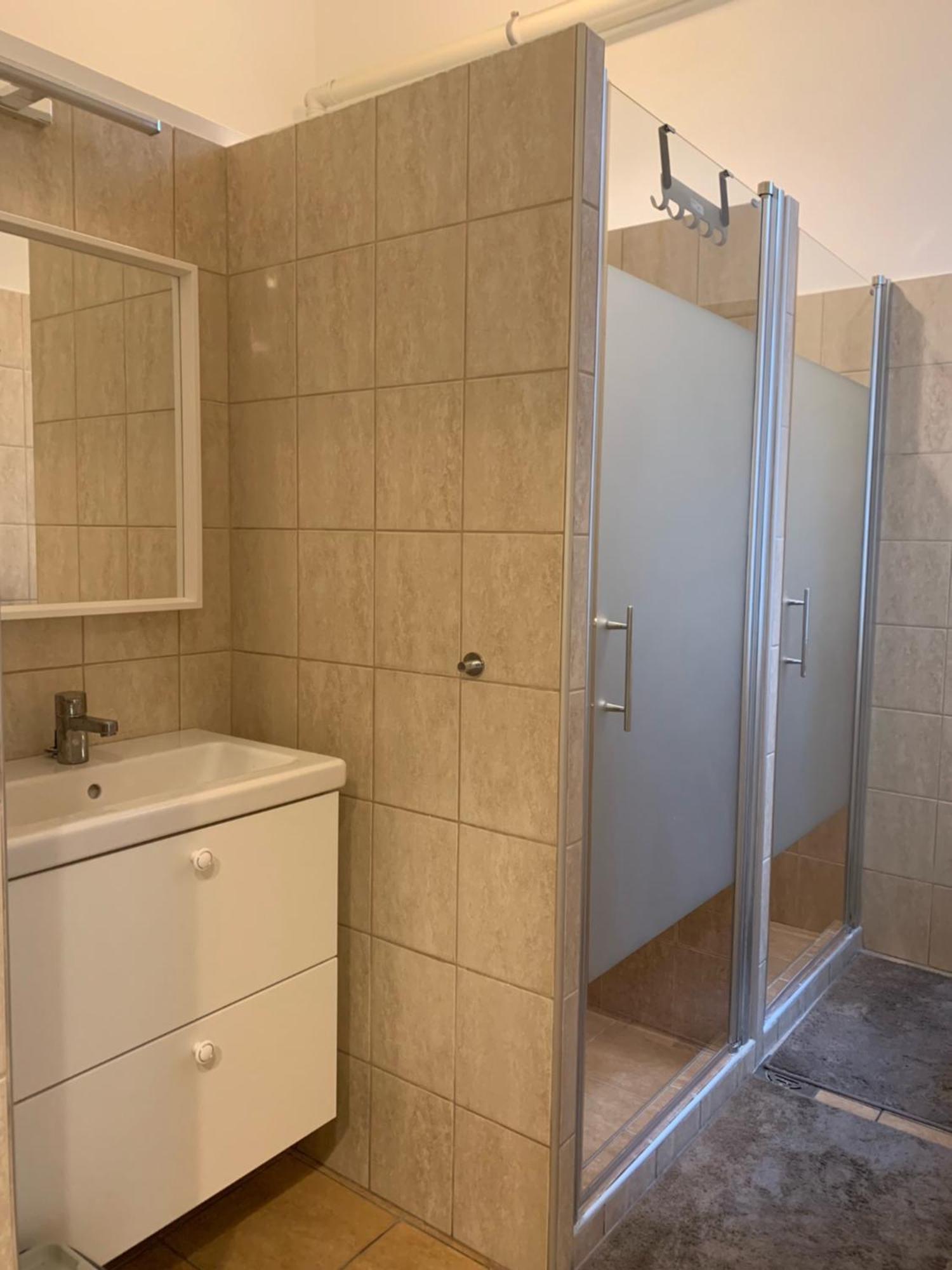 דירה For Rent In Centre